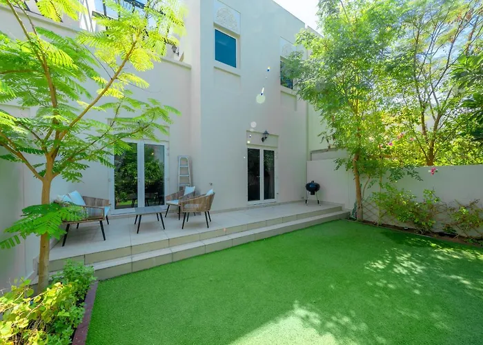 Alh Vacay - Al Furjan Quortaj Villa 3Br Dubai