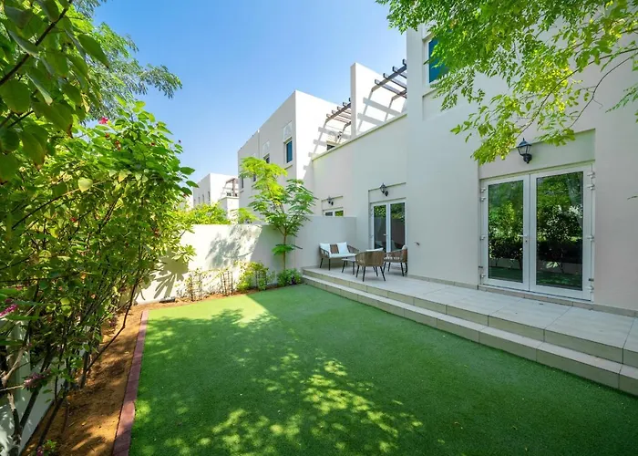 Alh Vacay - Al Furjan Quortaj Villa 3Br Dubai